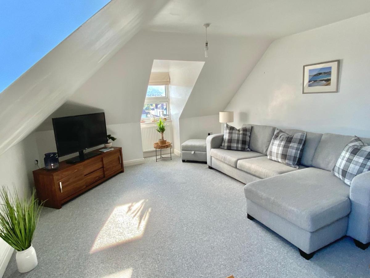 Swanage Holiday Penthouse Apartment, Moments From Beach And Town, On Site Parking, Fast Wifi, Sleeps Up To 6, Rated Exceptional מראה חיצוני תמונה