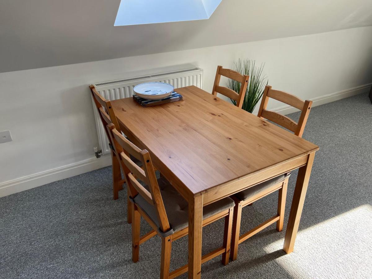 Swanage Holiday Penthouse Apartment, Moments From Beach And Town, On Site Parking, Fast Wifi, Sleeps Up To 6, Rated Exceptional מראה חיצוני תמונה